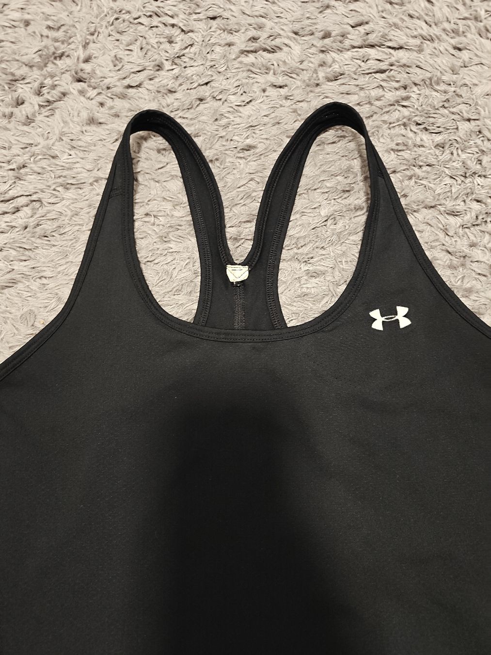 Under Armour Tops: Under Armour Tank Top – D'occasion à Pieterlen par Saemelili 1
