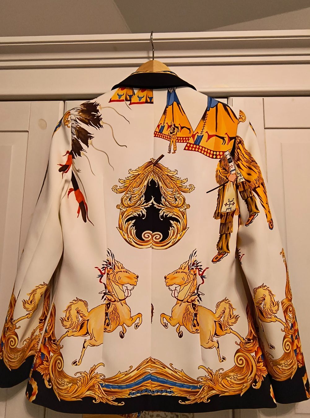 Giacche: Damen Blazer Grösse S Barock Muster – Usato da Thalwil venduto da ralucoantza 4