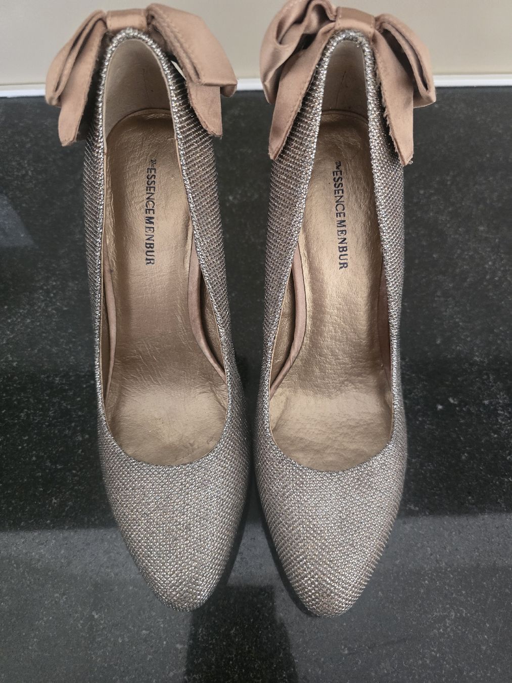 Scarpe da donna: Menbur Pumps - Top Zustand - Grösse 37 – Nuovo (secondo la descrizione) da Hägglingen venduto da Raff_Ella 1