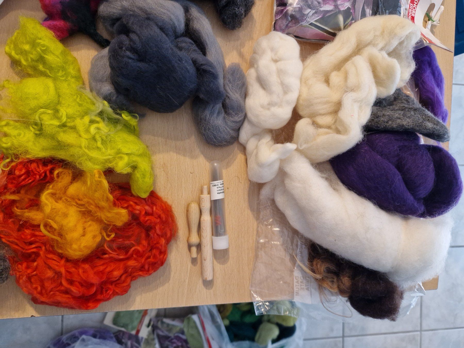 Kit bricolage: Filzmaterial - Ausgiebige Sammlung – Usato da Delémont venduto da Tinkpink 5