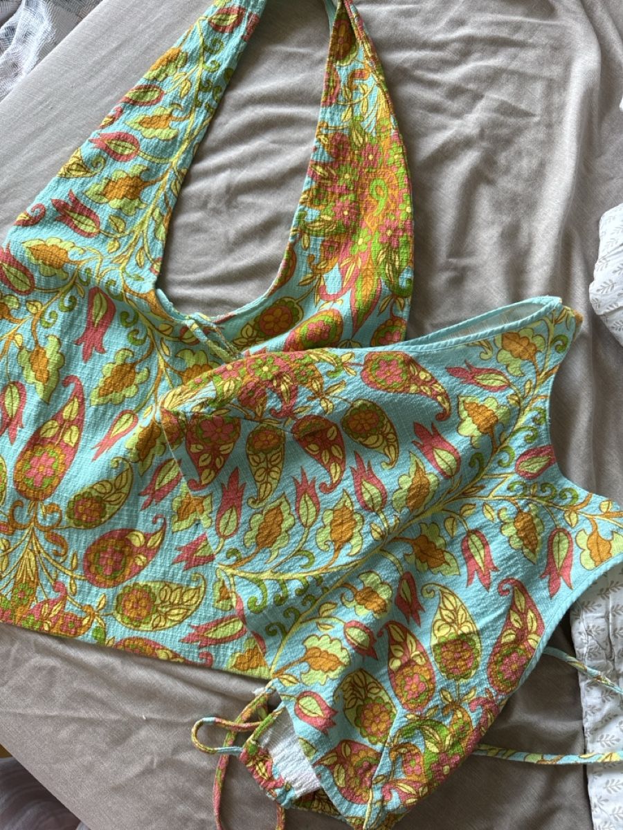 Zara Top: Zara top und tasche – Nuovo (secondo la descrizione) da Biglen venduto da goz_h8dv
