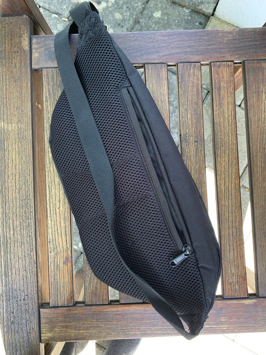 Taschen: Schwarze Cabin Zero Hüfttasche, neuwertig – Neu (gemäss Beschreibung) aus Hochfelden von mmww.97 2