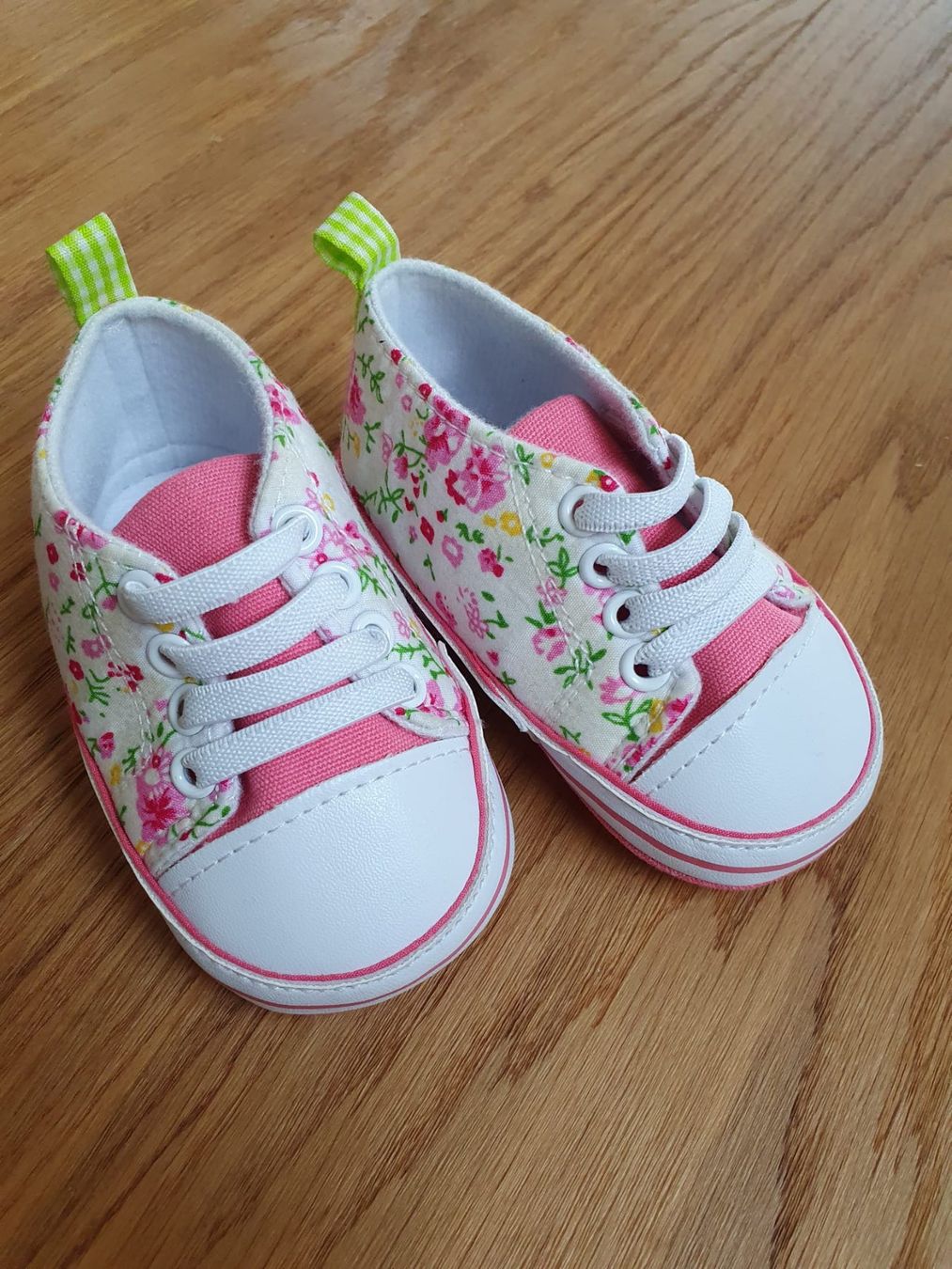 Scarpe per ragazzi: Babyschuhe Mädchen – Usato da Pfyn venduto da ka.we