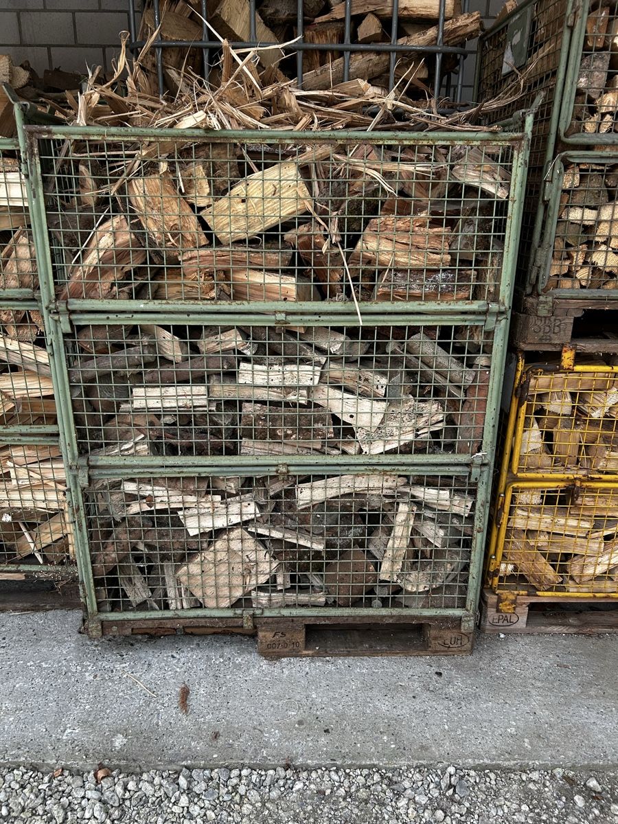 Articoli in legno: Brennholz – Usato da Gretzenbach venduto da TeaRex 1