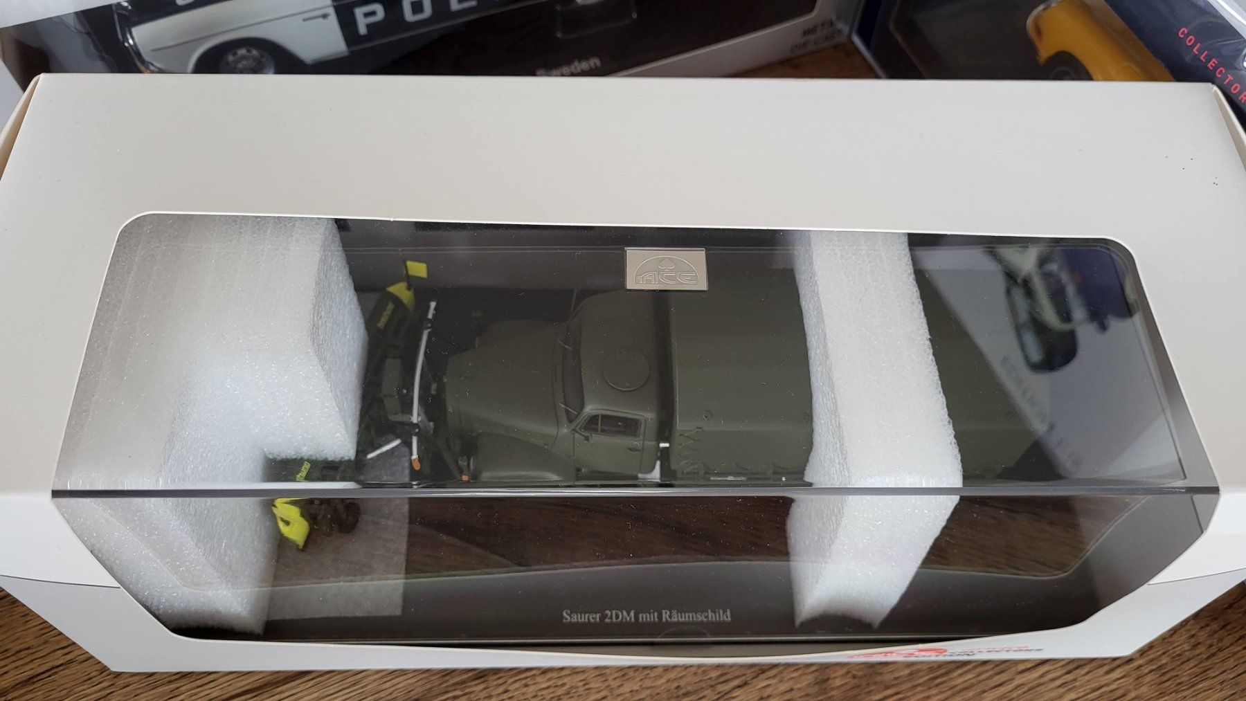 Schweizer Armee Modellbausätze & Standmodelle: Saurer 2DM mit Räumschild 1:43 ACE – Gebraucht aus Rothrist von Juana5 3