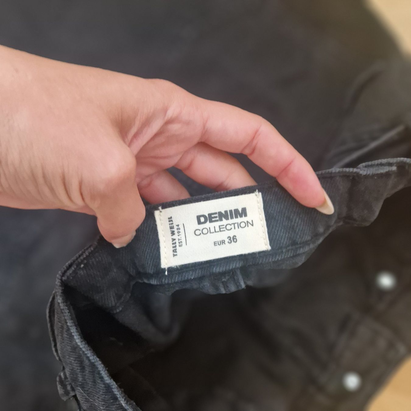 H&M Gonne: Jeansrock schwarz mit Gürtel Gr. 36 – Usato da Frenkendorf venduto da gca_d2qp 3