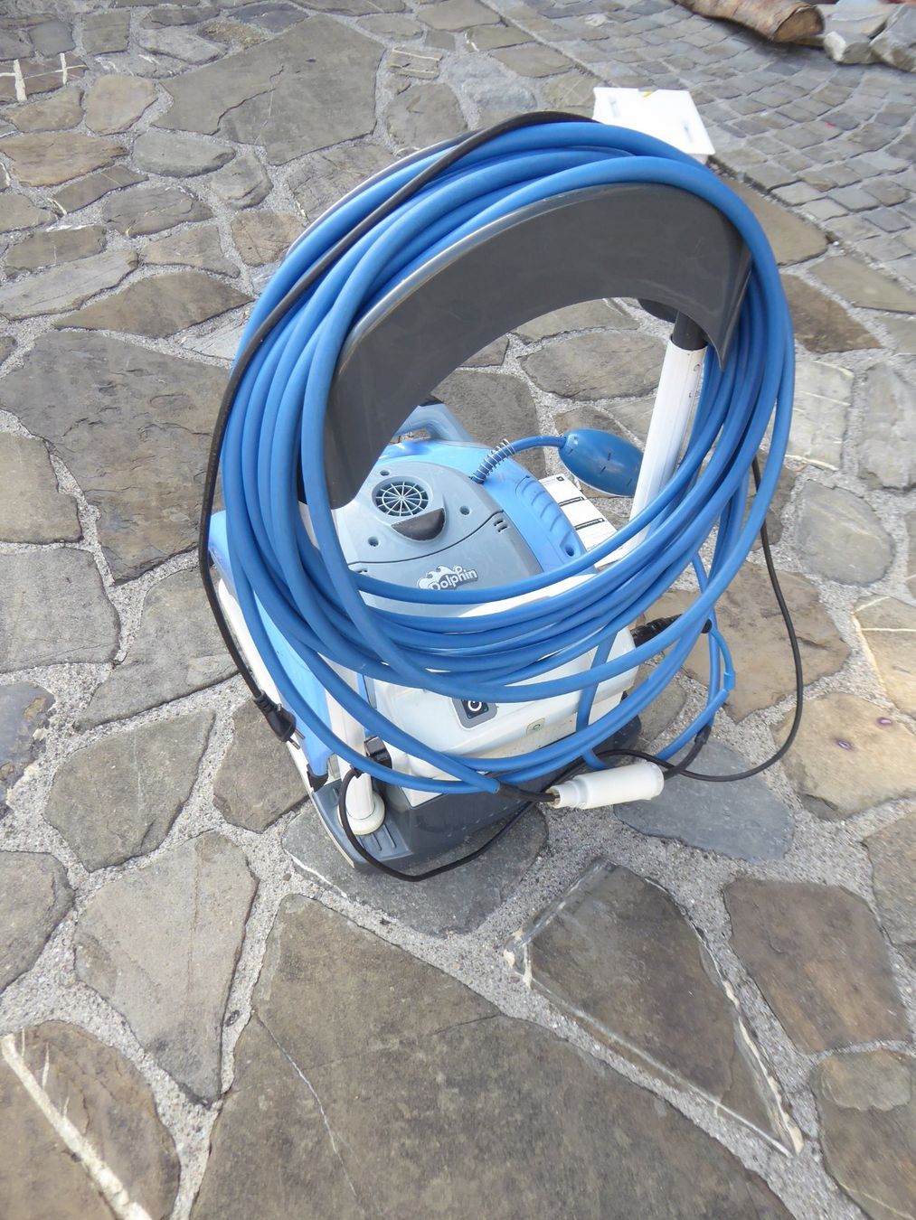 Dolphin Accessori per Piscine: Poolroboter Dolphin M200 – Usato da Saanen venduto da Chrisvg 2