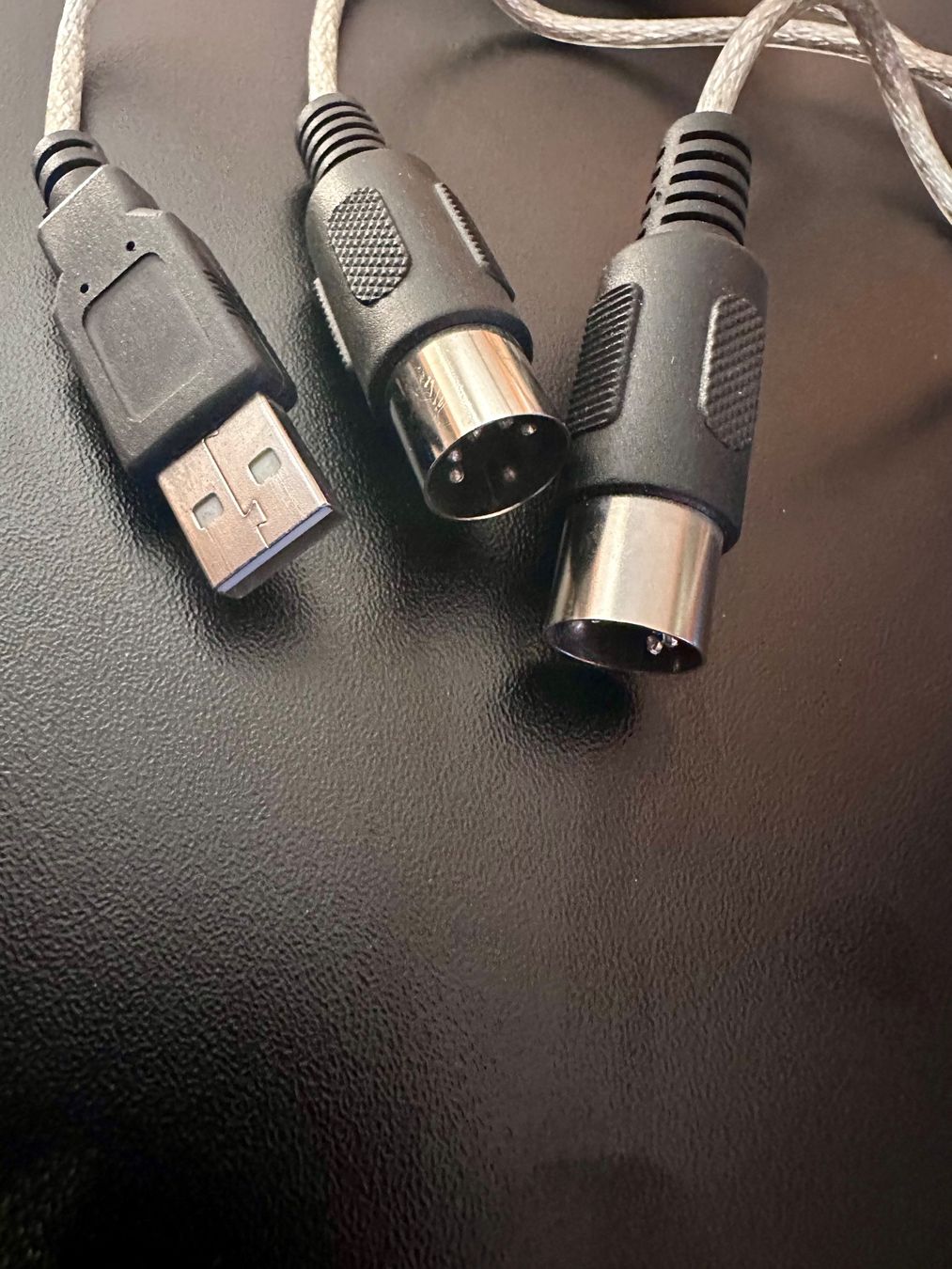 Cavi: Midi to USB Interface / USB, Midi In, Midi Out – Usato da Oberuzwil venduto da bookforest 1