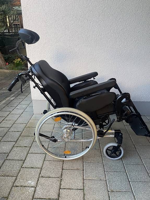 Sedie a rotelle: Multifunktions Rollstuhl – Usato da Stettfurt venduto da soeins 2