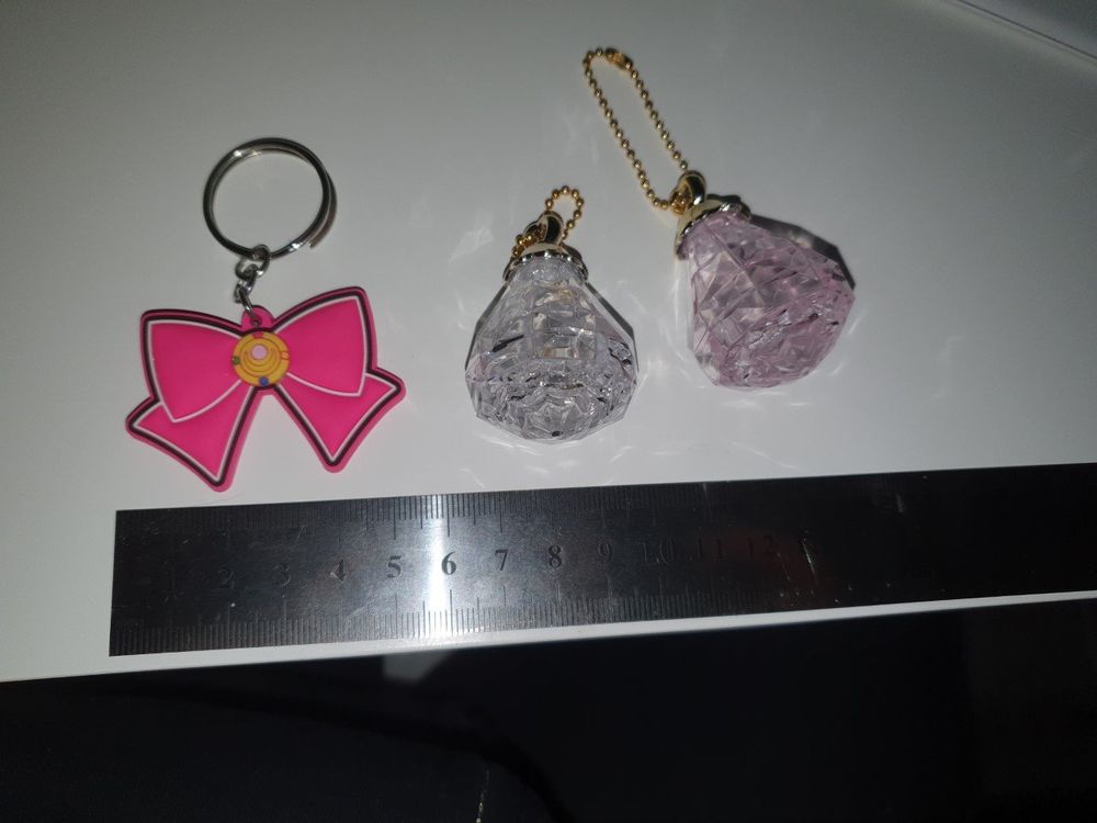 ABYSTYLE Sailor Moon 3D Schlüsselanhänger – Sammlerfigur Mond, Aus Metall