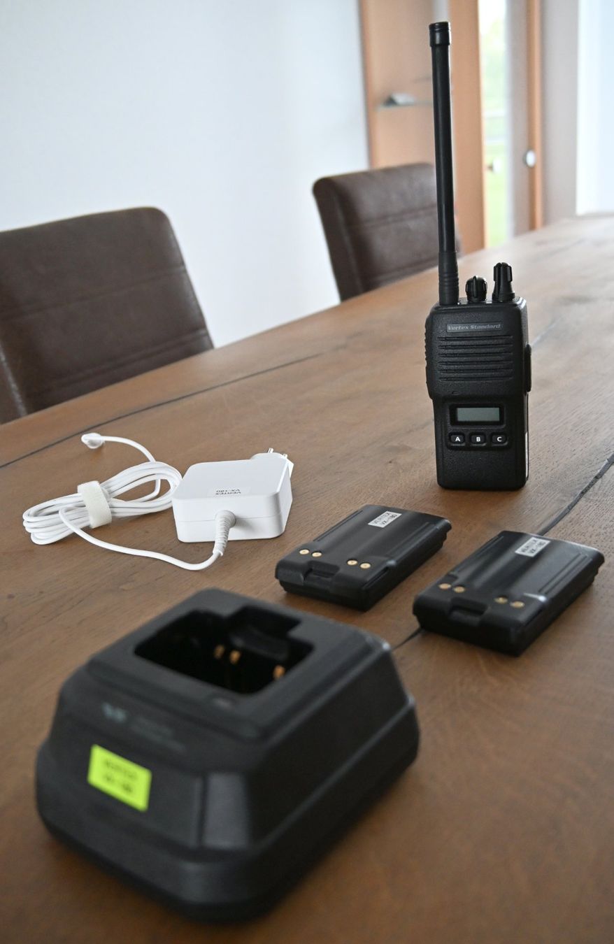 Funktechnik: Vertex Standard VX180 – Gebraucht aus Rothrist von pattm2011