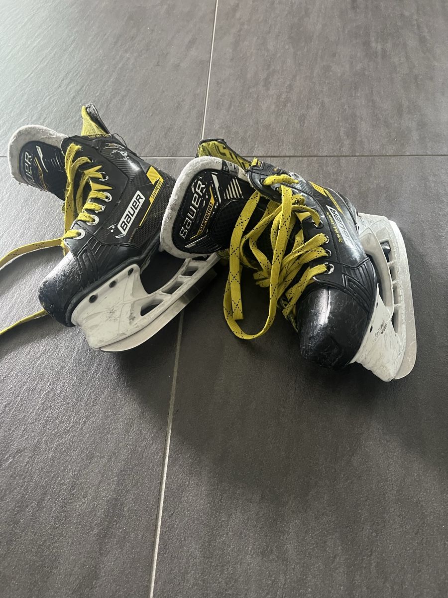 Bauer Schlittschuhe: Bauer Schlittschuhe – Gebraucht aus Neuendorf von Goeggs01