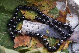 Turmalin Natur  Kugel   ca 8mm  Strang   TOPSTONE