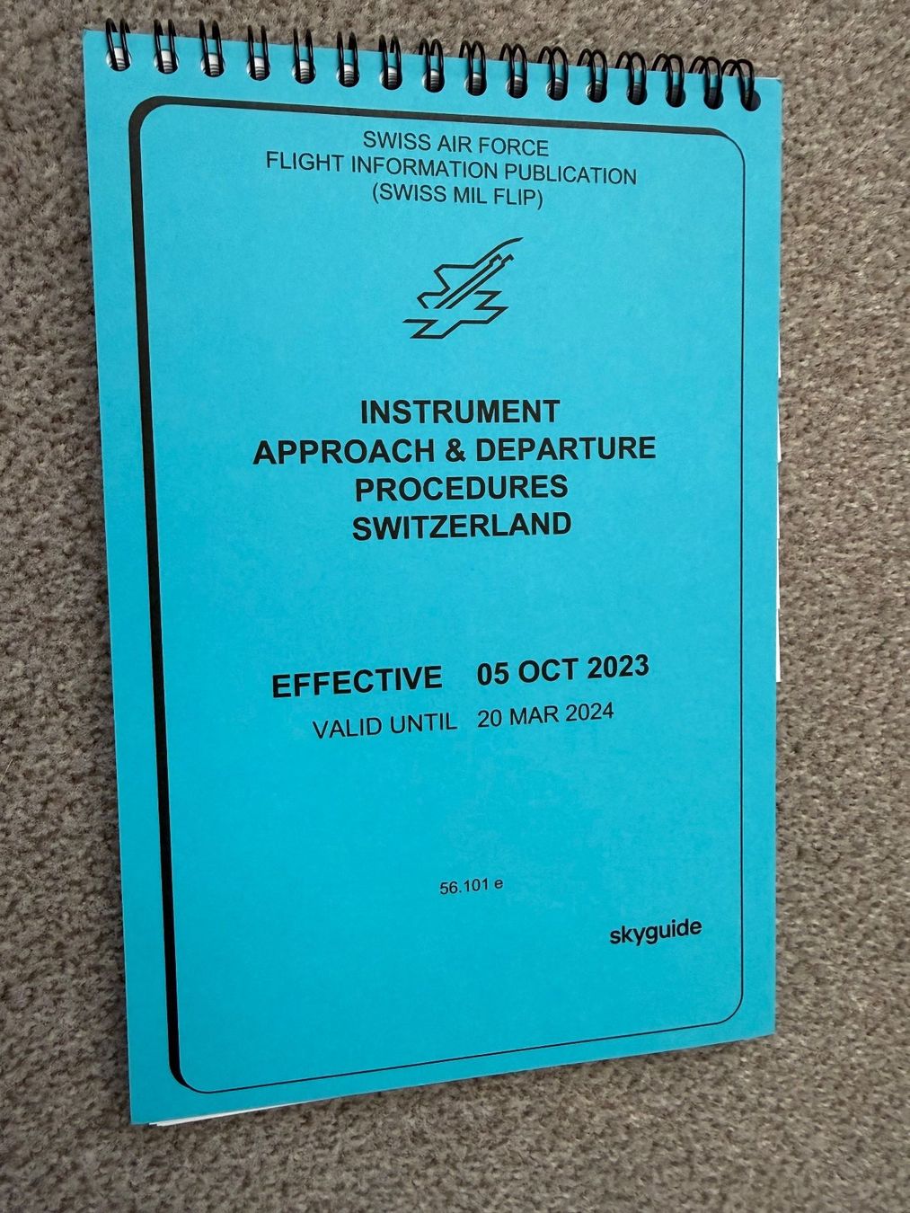 Libri: Anflugkarten Schweizer Luftwaffe – Usato da Brütten venduto da Hst1