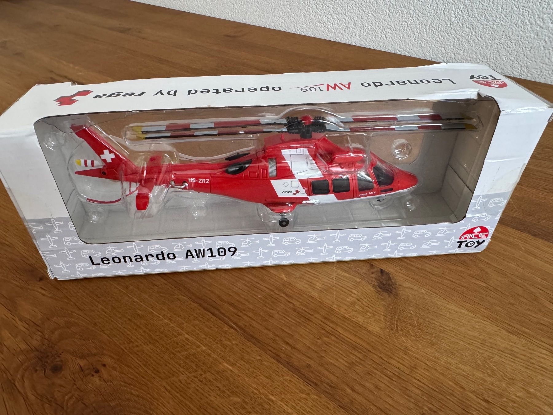 Rega Kit di modellismo & Modellini statici: Modellhelikopter Helikopter REGA – Nuovo e nell'imballaggio originale da Frauenfeld venduto da dilili 1