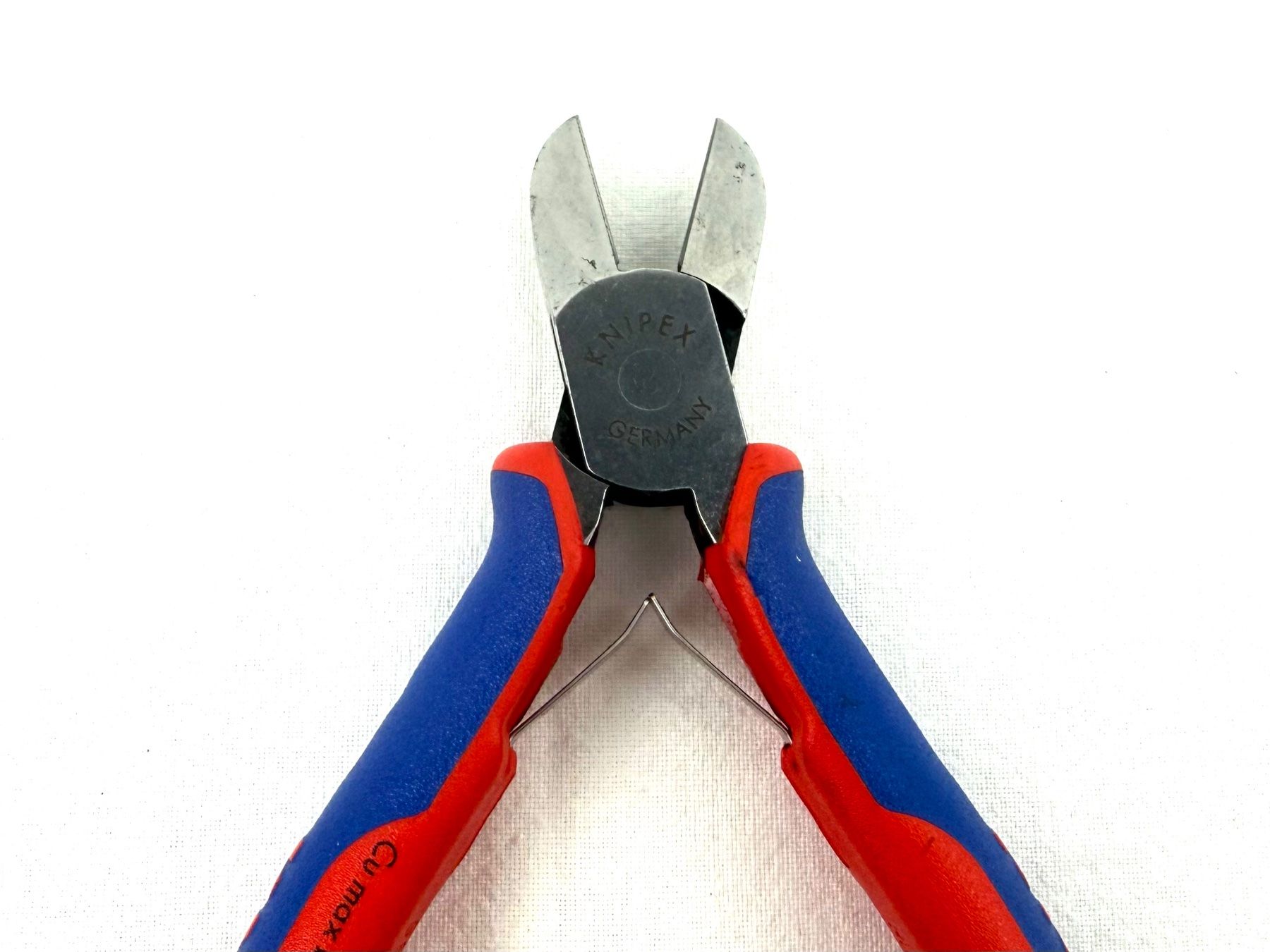 Knipex Tutti gli attrezzi: Knipex 77 02 130 Seitenschneider – Usato da Lauwil venduto da fab_dnf5 5
