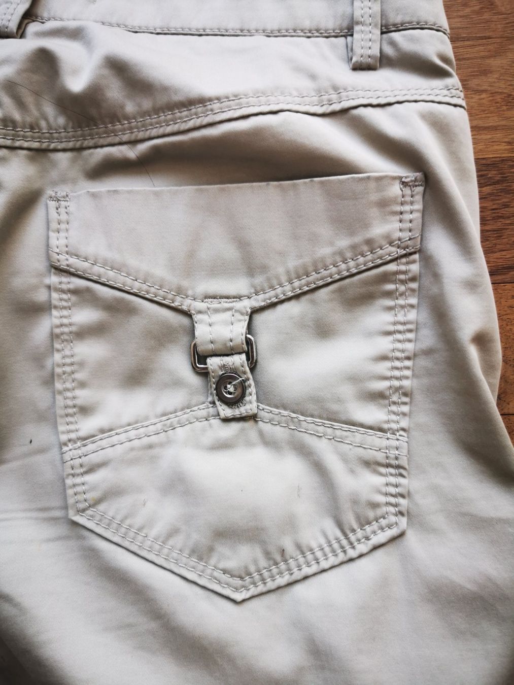 Pantaloni: Gardeur Sommer 7/8 Hose hellbeige – Usato da Steinhausen venduto da BertiMar 4