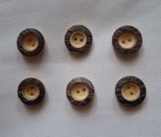 6 Stück Knöpfe, 14 mm.