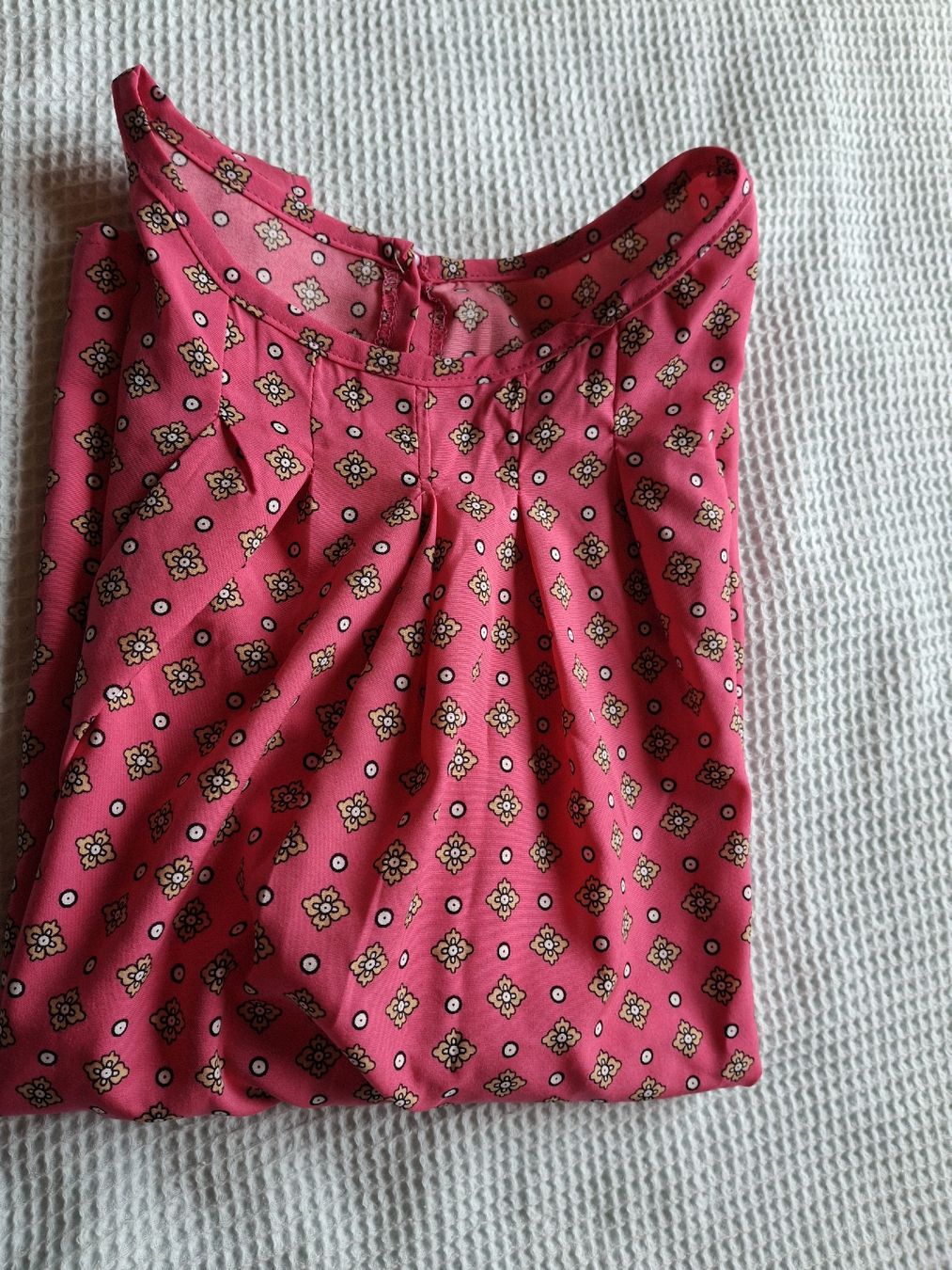 Top: Haut rose vif taille S  – Usato da Villiers venduto da san_jn5w 5