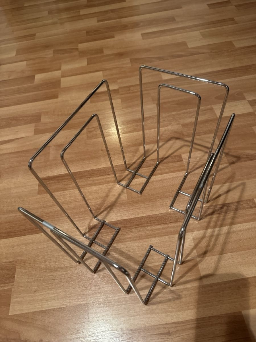 Altro per la casa: Zeitungsständer aus Metall – Usato da St. Gallen venduto da mai_2lcj