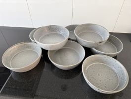 8 Schalen Keramik grau Bitz neuwertiger Zustand