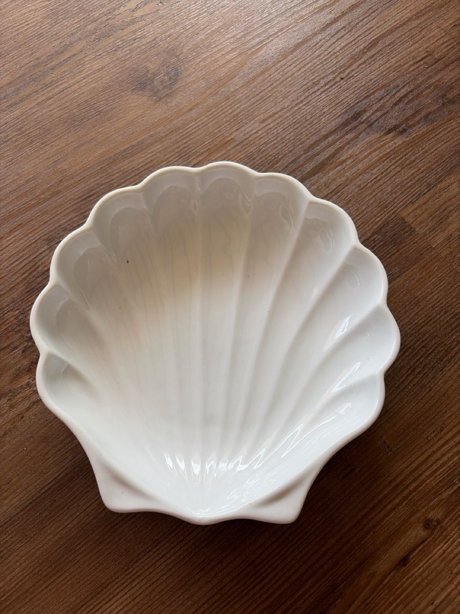 Ciotole: Schale Muschelform weiss Keramik – Usato da Opfershofen TG venduto da dan_nxk8 1