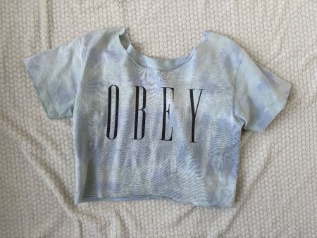 tshirt OBEY bleu cropé main