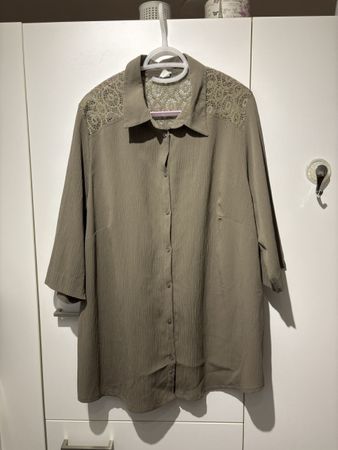 Damen Bluse Khaki Grösse 50 mit Spitze gebraucht
