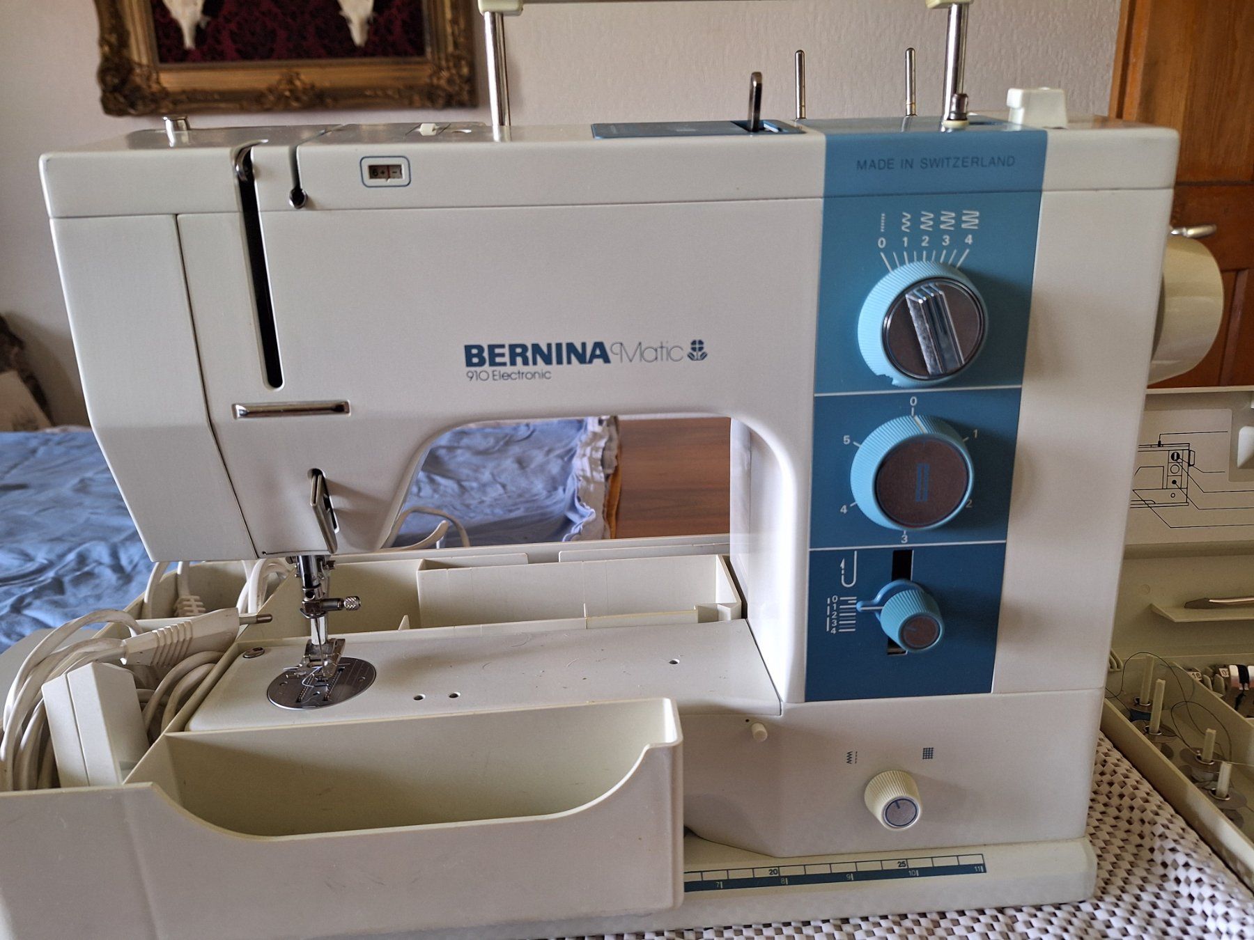 Bernina Nähmaschinen: Bernina 910 Electronix – Gebraucht aus Buochs von Jestertier