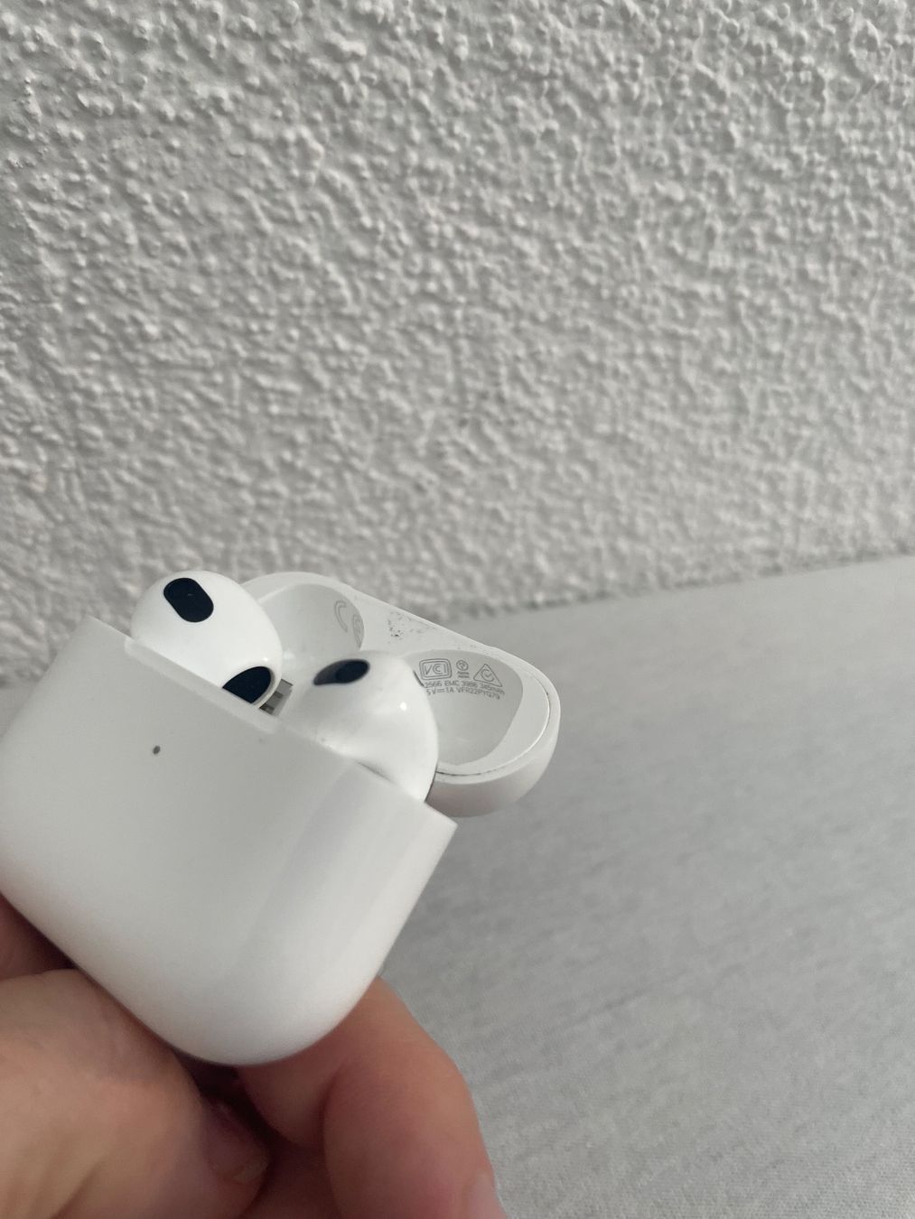 Apple Cuffie: Apple AirPods 3. Generation - Modell A2566, MagSafe – Usato da Zürich venduto da jon2409 4