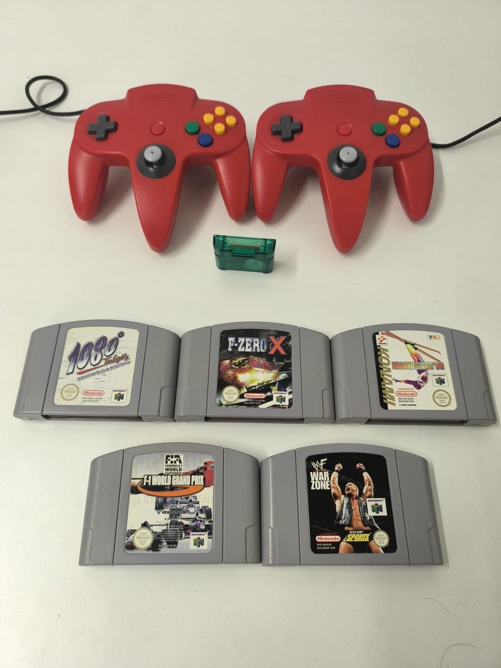 Nintendo Console: Nintendo 64 PAL testéé avec 2 manettes et Jeux – Usato da Conthey venduto da costafrederico 5