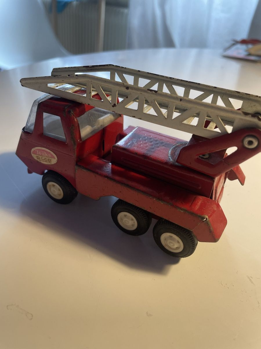 Tonka Voitures modèles: Tonka Feuerwehrauto – D'occasion à Zürich par upton1971 1