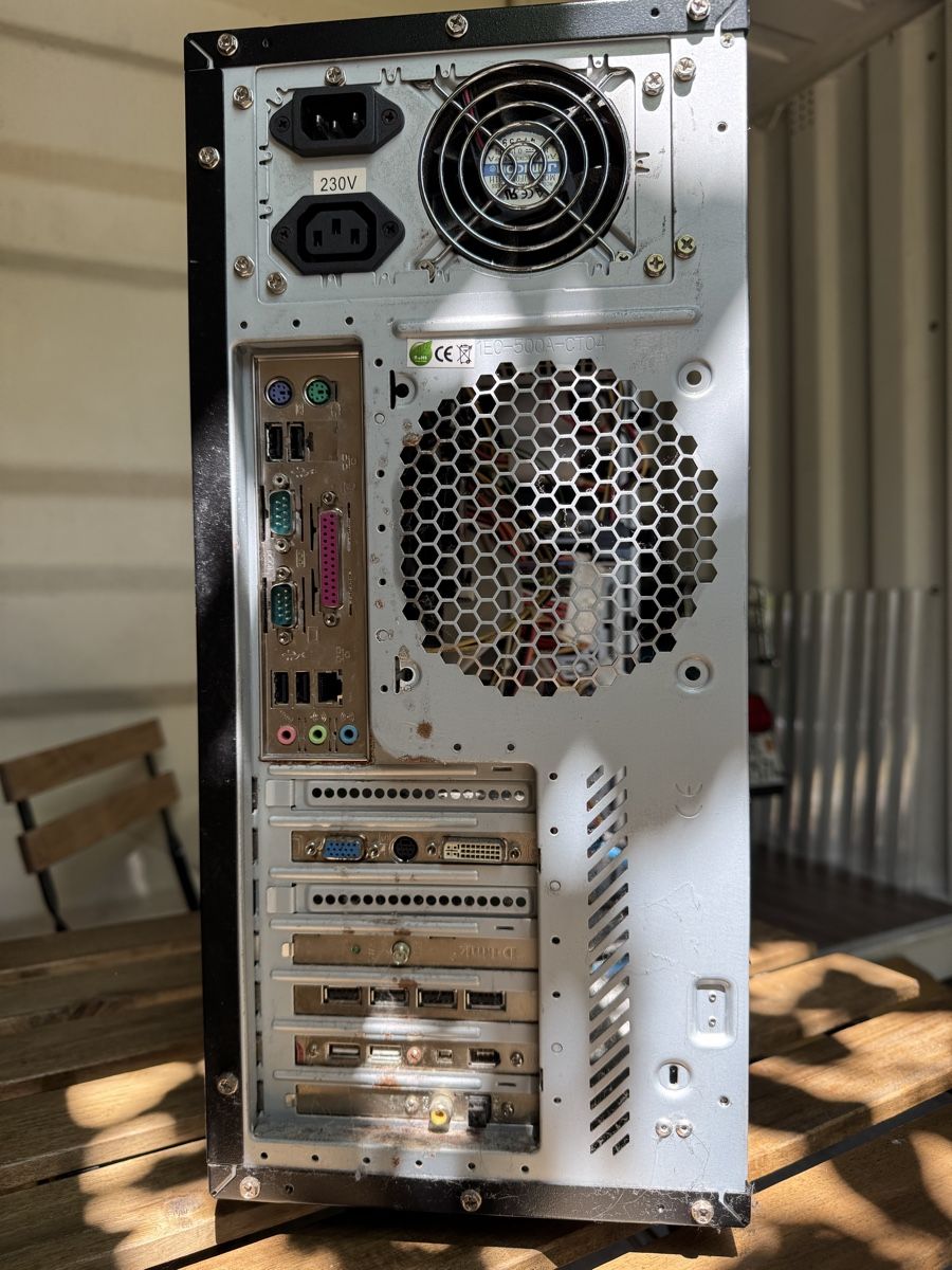 PC: Tower/ PC – Usato da Rubigen venduto da Dominique76 2