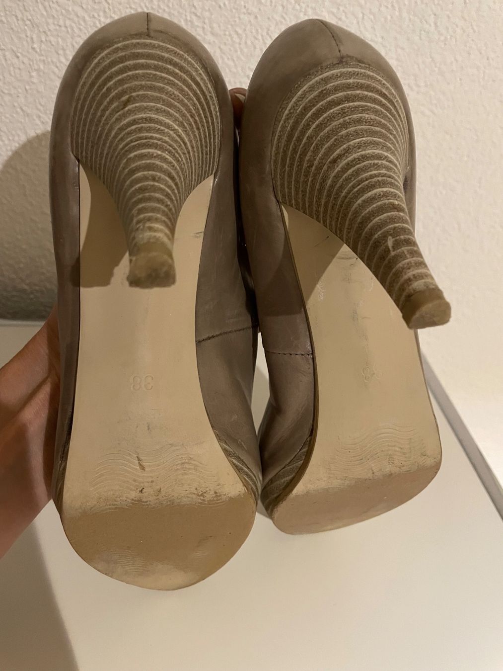 Globus Scarpe da donna: schöne Pumps Globus 38 – Usato da Winterthur venduto da madame05 2