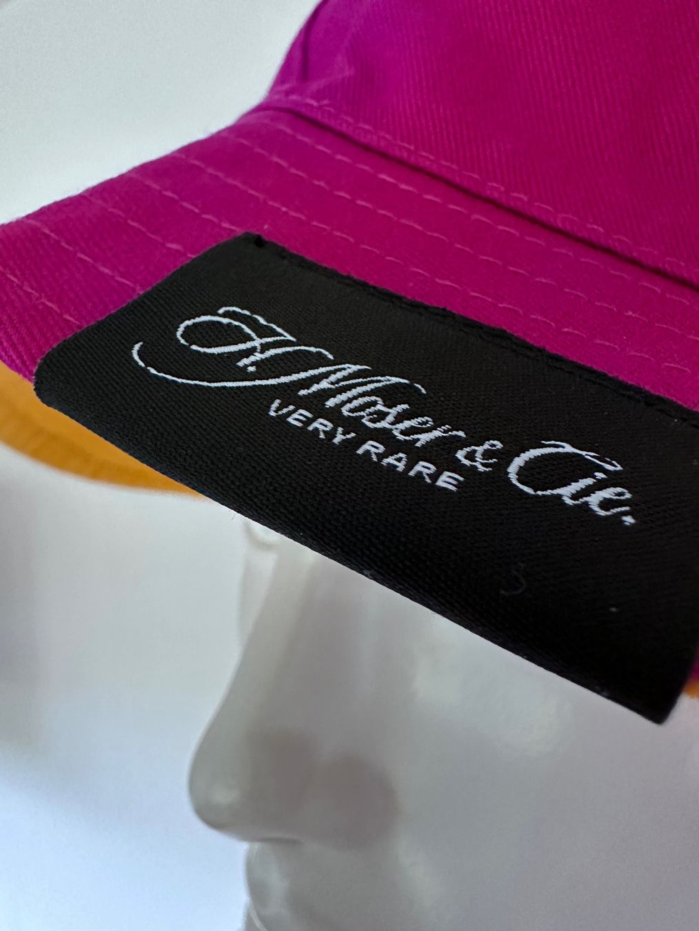 Copricapi, berretti & cappellini: NEW > Moser & Cie x Studio Underd0g Bucket Hat Hut – Nuovo e nell'imballaggio originale da Zürich venduto da smackpix 1