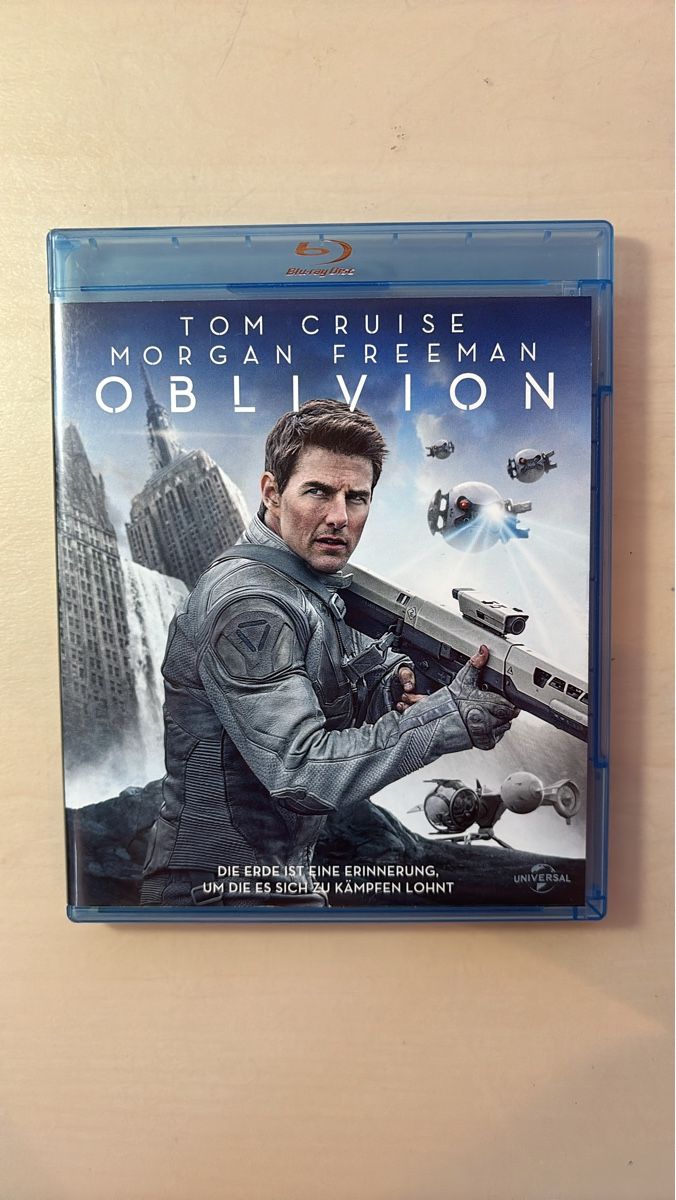 Tutti i DVDs: Sci-Fi Klassiker Oblivion mit Tom Cruise auf Blu-ray – Usato da Ruswil venduto da Slivio_