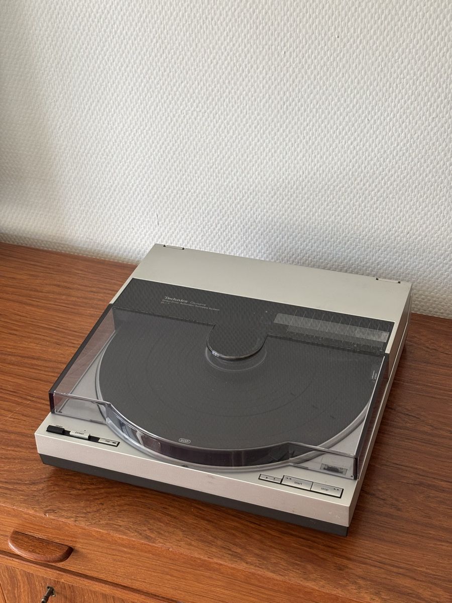 Technics Plattenspieler: Technics SL-7 – Gebraucht aus Bern von tandrei
