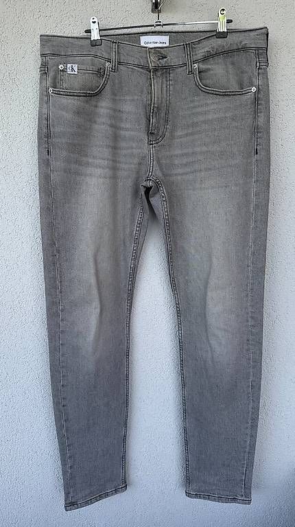 Calvin Klein Jeans: Original Celvin Klein Jeans - Grau <=== – Usato da Zug venduto da Sirrider