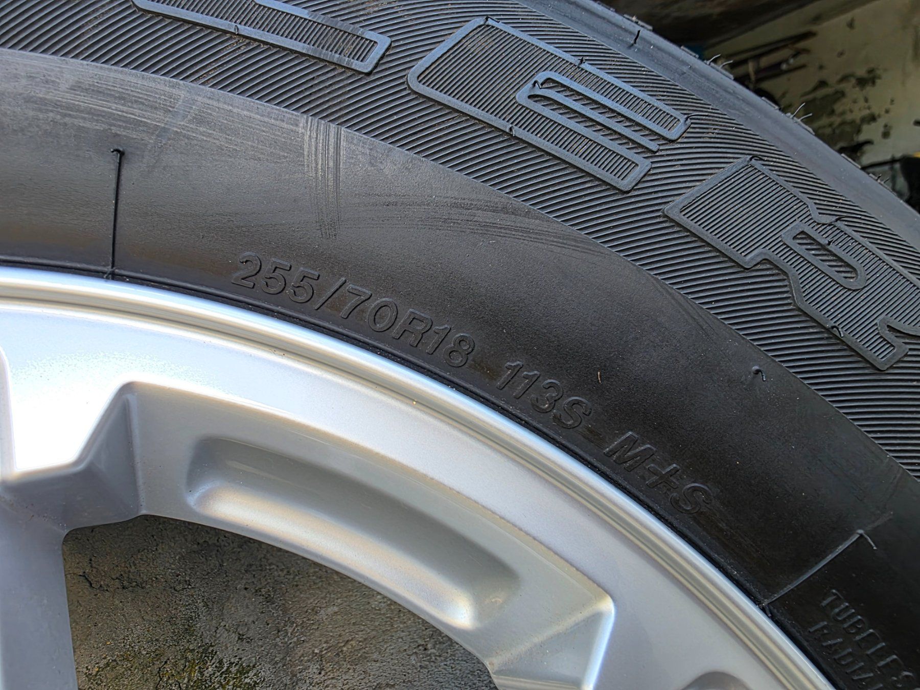 Jeep Pneumatici & Ruote complete: 5 roues Jeep Wrangler Jk 18" originales – Usato da Orvin venduto da mar_jn7q 3