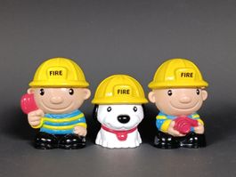 2 Figurines pompiers + 1 chien