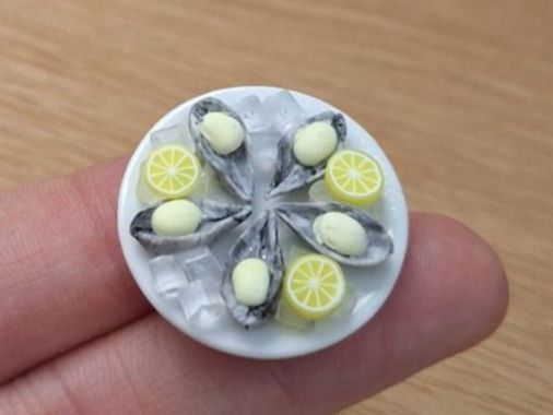 Puppenhäuser & -möbel: Handmade Austern Teller – Neu (gemäss Beschreibung) aus Zürich von HandmadeTinyFood