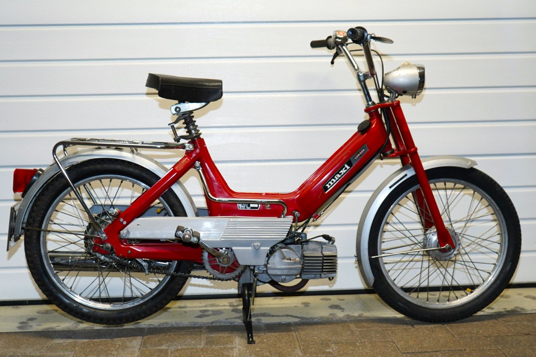 Puch Ciclomotori: Puch Maxi CH7029 Starrgabel rot – Usato da Grosswangen venduto da winkelfeld 1