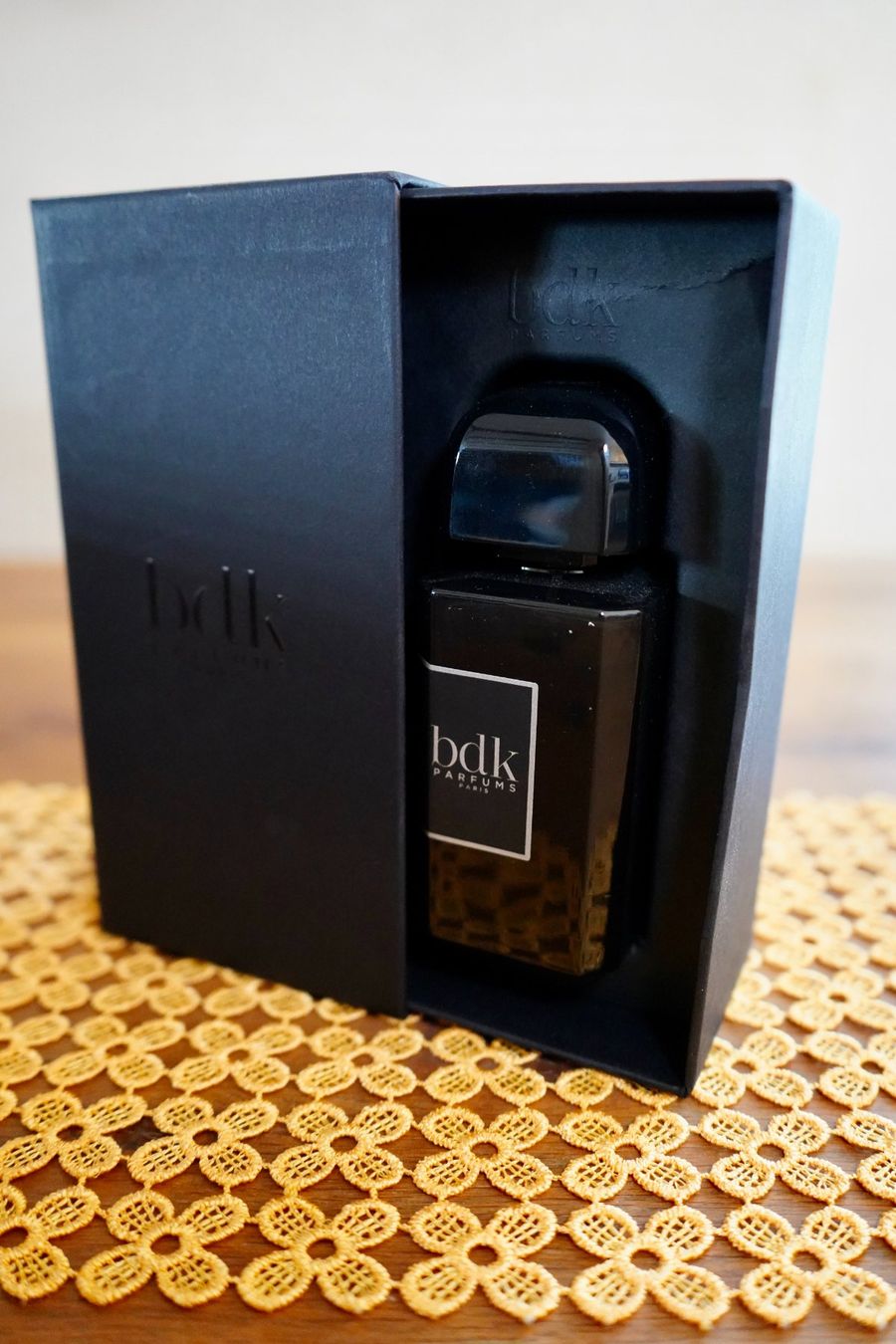 Profumi & Eau de Toilette: BDK Gris Charnel Extrait Parfum – Usato da Einigen venduto da ScentSational 4