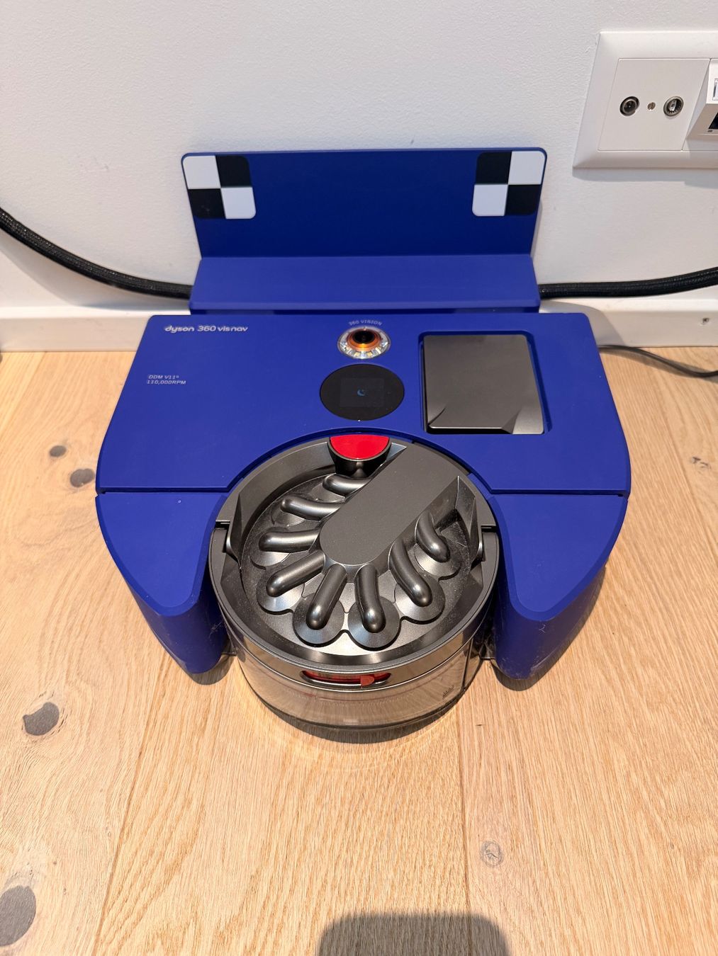 Dyson Aspirateurs & Accessoires: Dyson 360 Vis Nav Saugroboter - Top Zustand – D'occasion à Maur par borko21 1