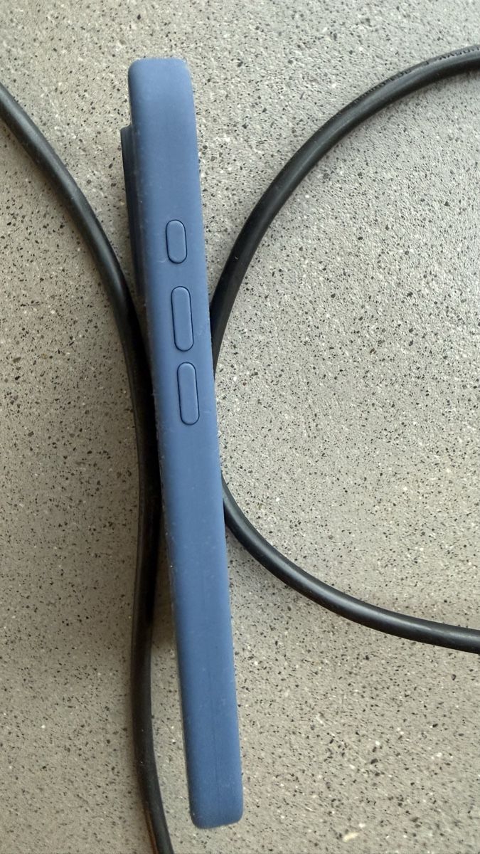 Apple Covers & Schutzfolien: Apple Original Silikon Hülle iPhone 16 Pro Max – Neu und originalverpackt aus Luzern von mar_x96f 4