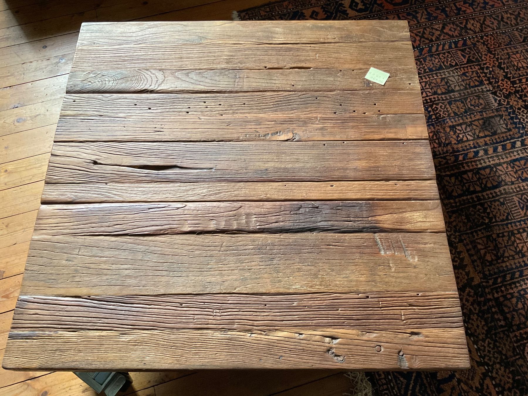 Tavoli: Table de salon basse en bois massif sur roues – Usato da Delémont venduto da vinylfreak01 5