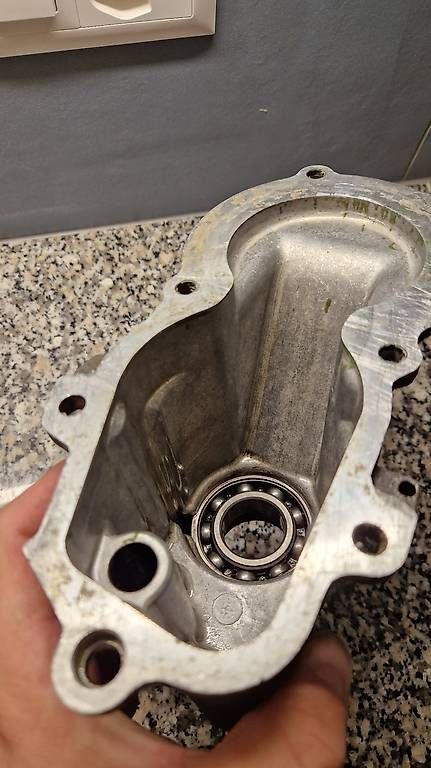 VW Tutti pezzi di ricambio auto: VW T3 Syncro Getribe Teile – Usato da Merenschwand venduto da kiliwili4 1