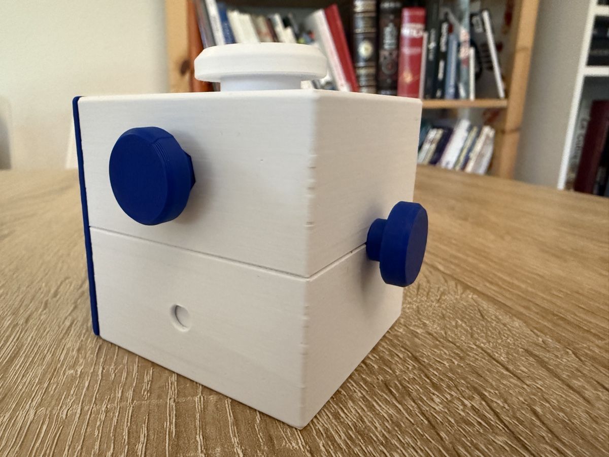 Giochi: Keebox bleu (facile) – Nuovo (secondo la descrizione) da Pully venduto da j0nathanstark 2
