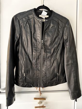Veste en cuir véritable Naf Naf taille 38, comme neuf!