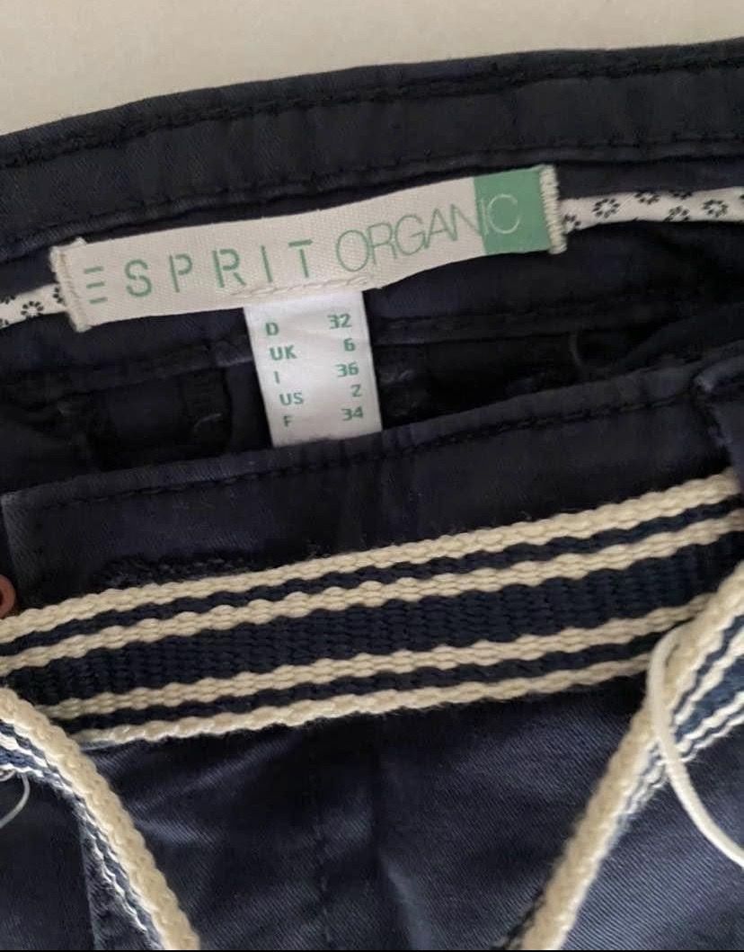 Esprit Pantaloni: Esprit Hose gr. 32 – Nuovo (secondo la descrizione) da Wald ZH venduto da Slaste 1